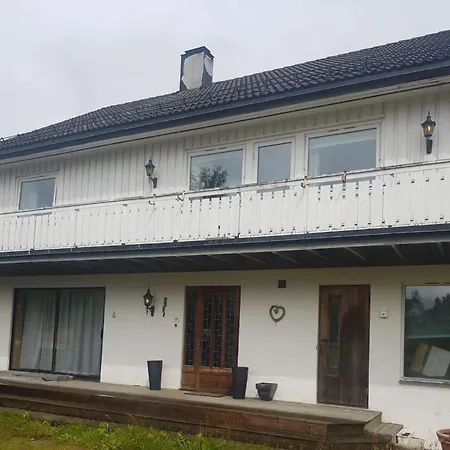 Ovrebo House, Stolen, Skarpengland, Chalet